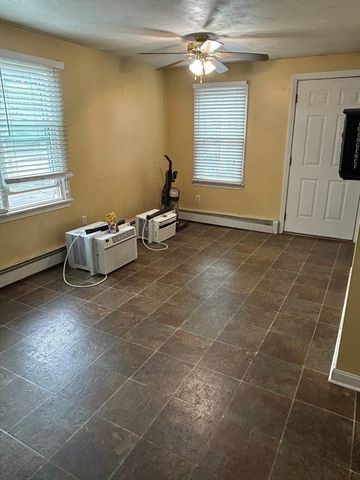 7 Valleyview Ct 3, Fitchburg, MA 01420