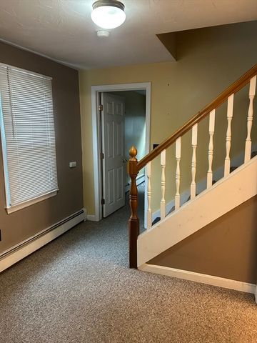 7 Valleyview Ct 3, Fitchburg, MA 01420