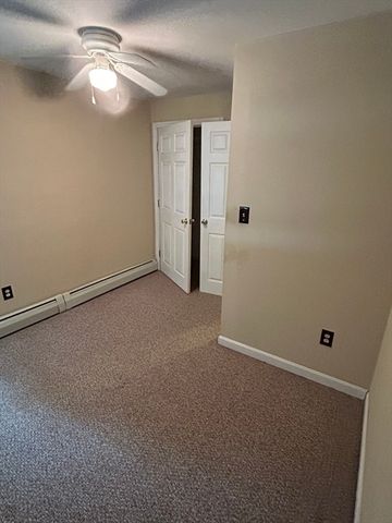 7 Valleyview Ct 3, Fitchburg, MA 01420