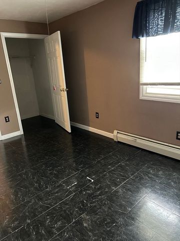 7 Valleyview Ct 3, Fitchburg, MA 01420