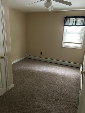7 Valleyview Ct 3, Fitchburg, MA 01420
