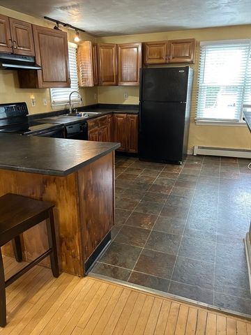 7 Valleyview Ct 3, Fitchburg, MA 01420