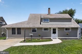 17 IDOLSTONE RD, Levittown, PA 19057