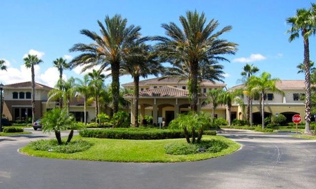 2294 SIFIELD GREENS WAY 2294, Sun City Center, FL 33573