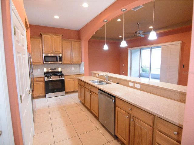 2294 SIFIELD GREENS WAY 2294, Sun City Center, FL 33573