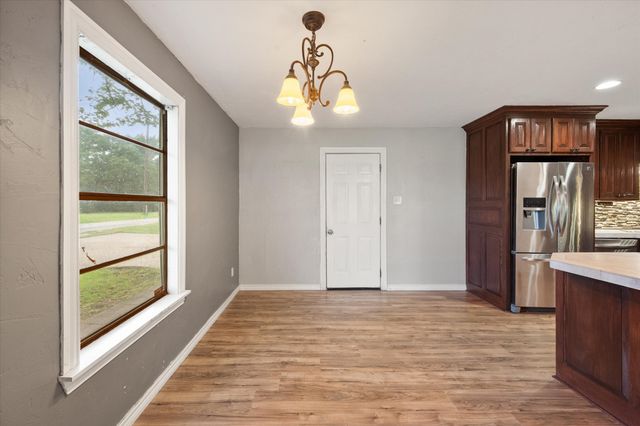 2322 W 1st Avenue, Corsicana, TX 75110