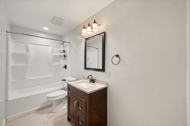 2322 W 1st Avenue, Corsicana, TX 75110