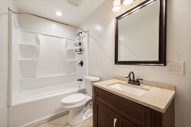 2322 W 1st Avenue, Corsicana, TX 75110