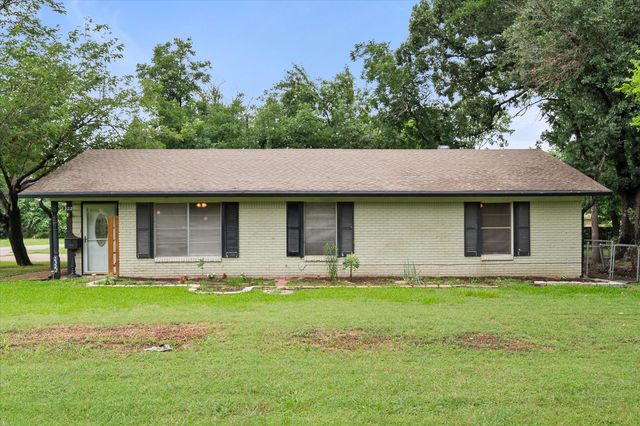 2322 W 1st Avenue, Corsicana, TX 75110