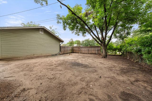 2322 W 1st Avenue, Corsicana, TX 75110