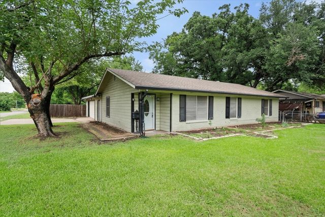 2322 W 1st Avenue, Corsicana, TX 75110