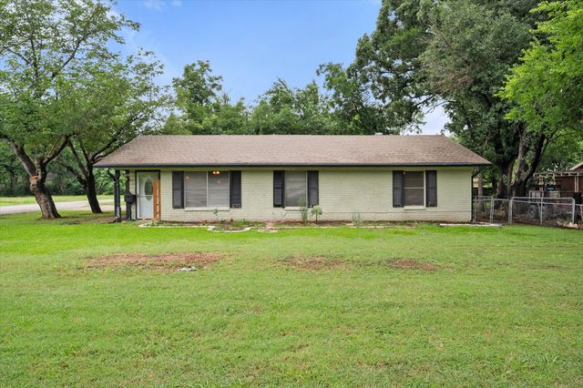 2322 W 1st Avenue, Corsicana, TX 75110