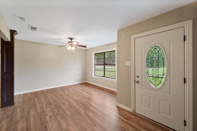 2322 W 1st Avenue, Corsicana, TX 75110