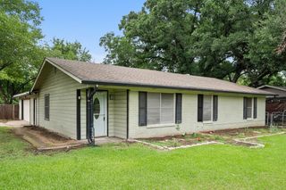 2322 W 1st Avenue, Corsicana, TX 75110