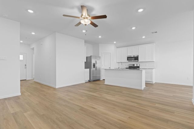 1020 Paddlefish Lane, Alvin, TX 77511