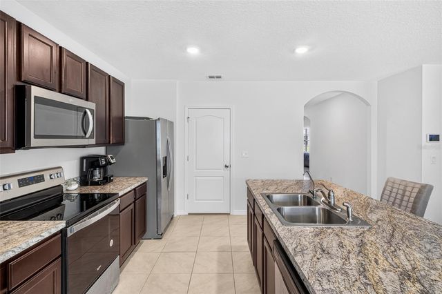 1351 FOX SQUIRREL DRIVE, Davenport, FL 33897