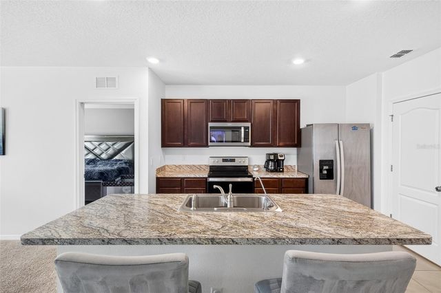 1351 FOX SQUIRREL DRIVE, Davenport, FL 33897