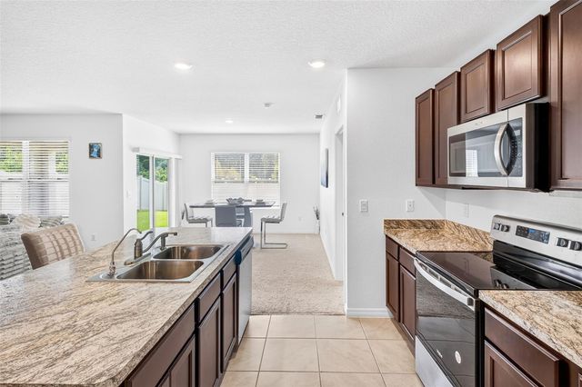 1351 FOX SQUIRREL DRIVE, Davenport, FL 33897