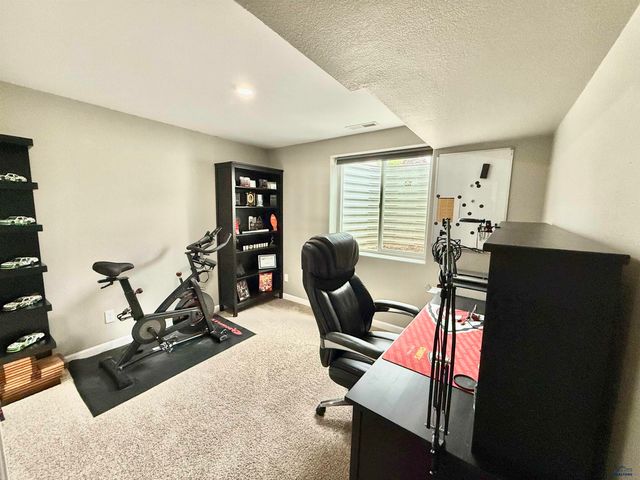 14827 GLENWOOD DR, Summerset, SD 57769