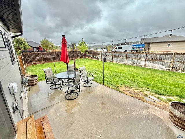14827 GLENWOOD DR, Summerset, SD 57769