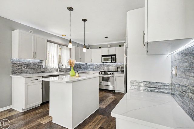 48710 Lafayette Drive, Macomb Twp, MI 48044