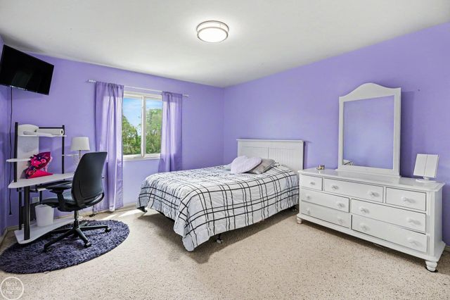 48710 Lafayette Drive, Macomb Twp, MI 48044