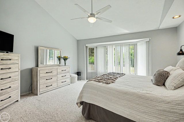 48710 Lafayette Drive, Macomb Twp, MI 48044
