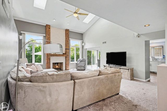 48710 Lafayette Drive, Macomb Twp, MI 48044