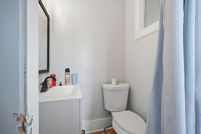 1111 East, Akron, OH 44307