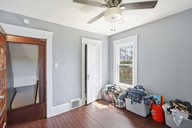 1111 East, Akron, OH 44307
