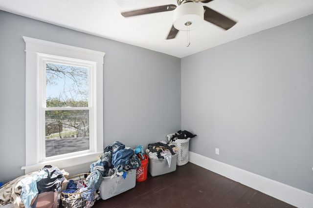 1111 East, Akron, OH 44307