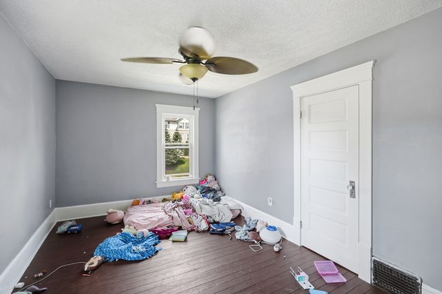1111 East, Akron, OH 44307