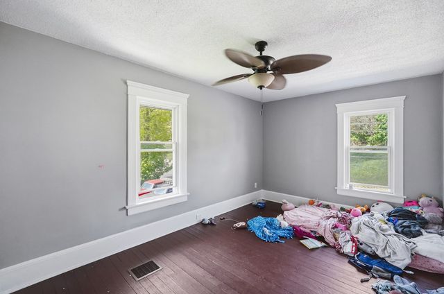 1111 East, Akron, OH 44307