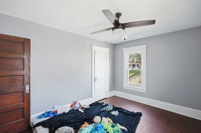 1111 East, Akron, OH 44307