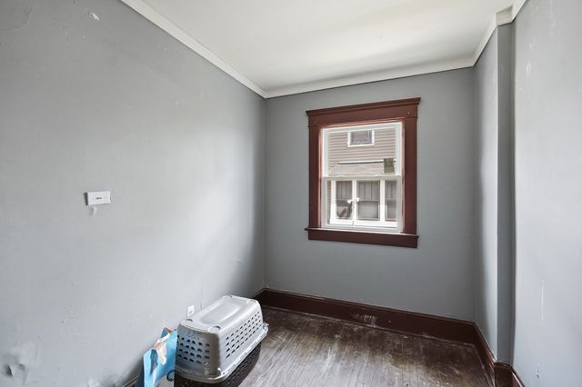 1111 East, Akron, OH 44307