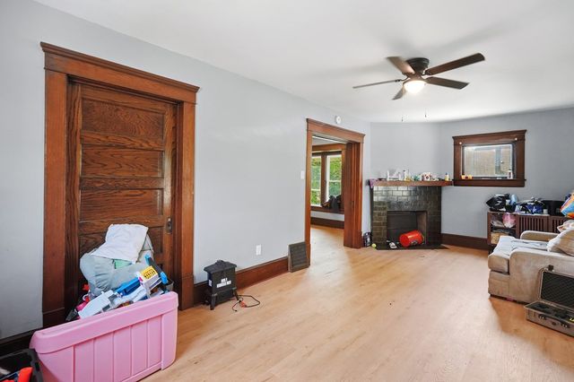 1111 East, Akron, OH 44307
