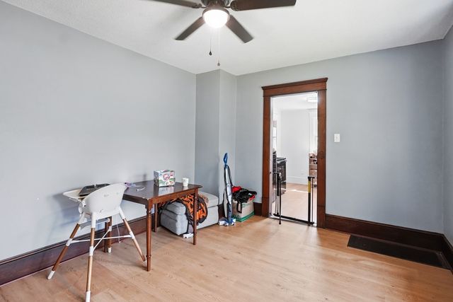 1111 East, Akron, OH 44307