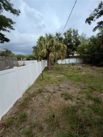2238 QUINCY STREET S, St Petersburg, FL 33711