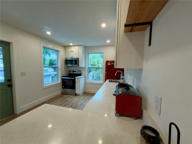 2238 QUINCY STREET S, St Petersburg, FL 33711