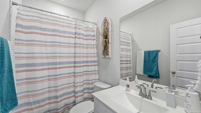 216 Camino Verde, San Marcos, TX 78666
