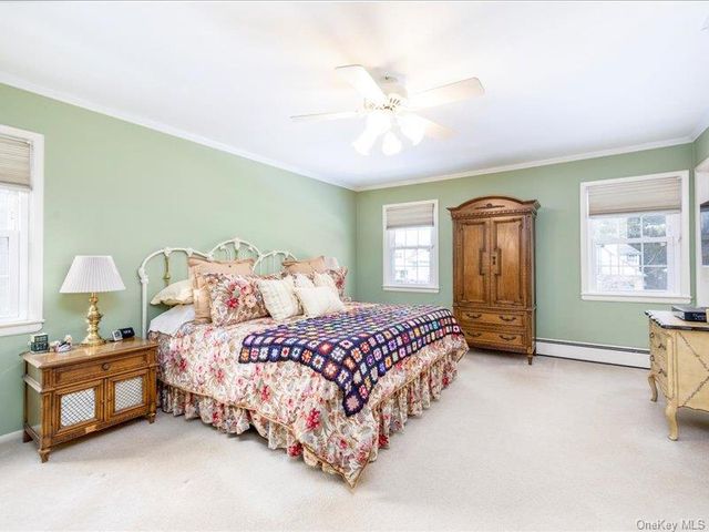 16 Wright Road, Rockville Centre, NY 11570