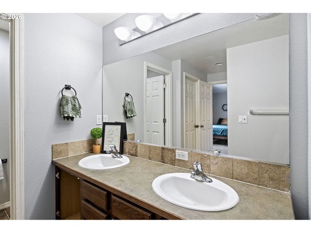 153 QUINCY Ave, Roseburg, OR 97471