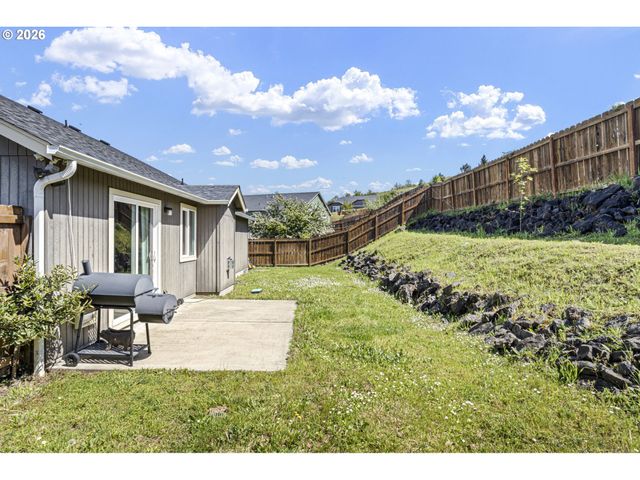 153 QUINCY Ave, Roseburg, OR 97471