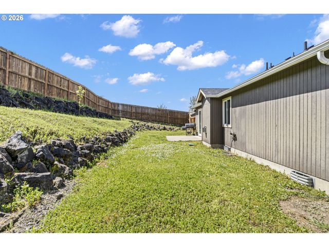 153 QUINCY Ave, Roseburg, OR 97471