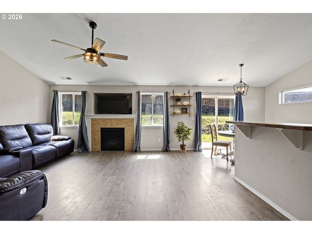 153 QUINCY Ave, Roseburg, OR 97471