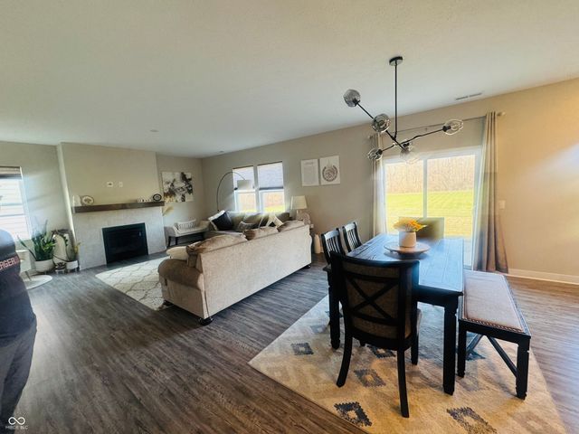 16352 Sedalia Drive, Fishers, IN 46040