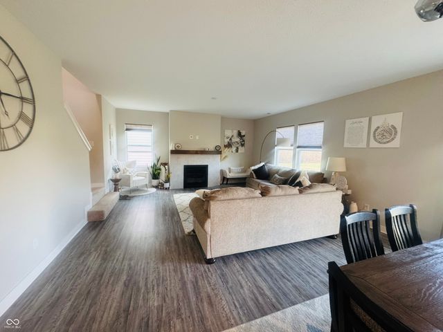 16352 Sedalia Drive, Fishers, IN 46040