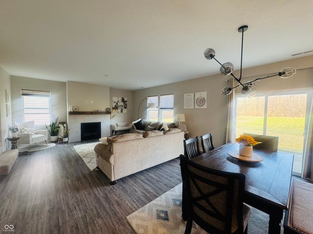 16352 Sedalia Drive, Fishers, IN 46040