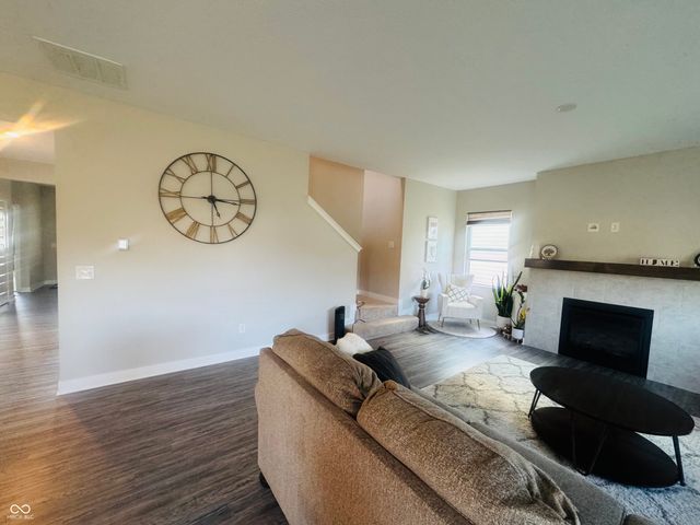 16352 Sedalia Drive, Fishers, IN 46040