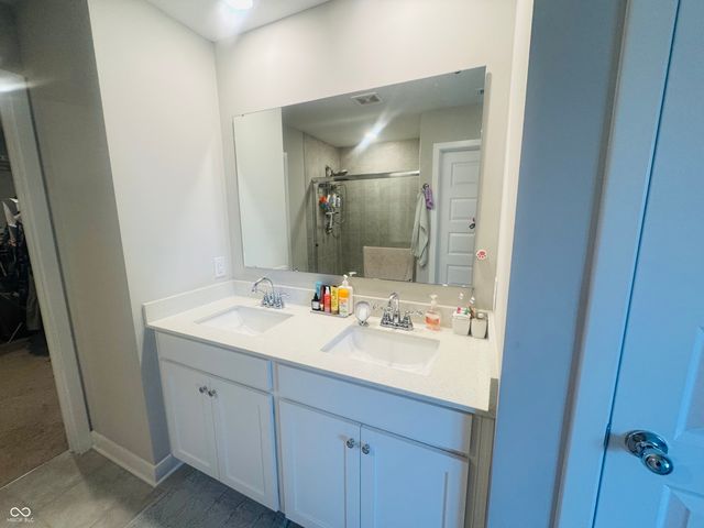 16352 Sedalia Drive, Fishers, IN 46040